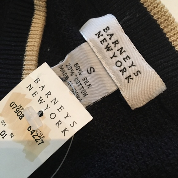Barneys dark navy v-neck sweater with tan trim size small - Picture 6 of 7